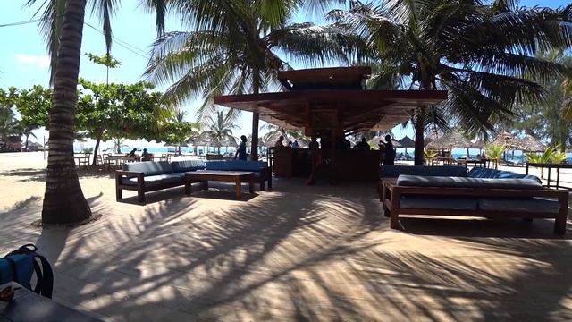 ОТЕЛИ 5* НА ЗАНЗИБАРЕ - стоит ли переплачивать? ТОП на Нунгви и Кендве. Нашли Заброшенный отель