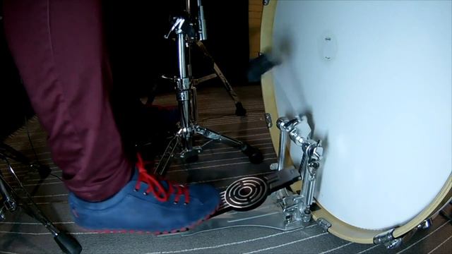 Техника игры на педали бас барабана. смотреть онлайн