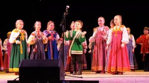 Композиция "Дудочка-звонкогудочка". Образцовый фольклорный коллектив "Воробейка". Младший хор.