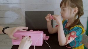 Детская швейная машинка в сумочке: ожидание и реальность! Можно ли шить на детской швейной машинке