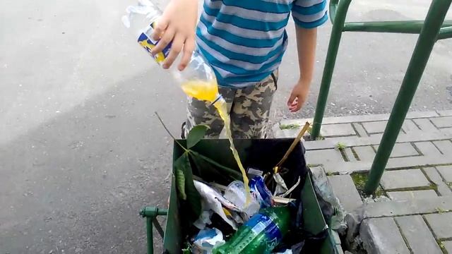 Расправа над фан-фаном ()рвота смотреть онлайн