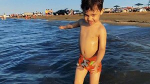 Влог : Пикник на море . Дети отдыхают на море.Купаемся на море.Вода холодная .Видео моря для детей.