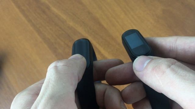 Сравнение XIAOMI MI BAND 3 vs 4 смотреть онлайн