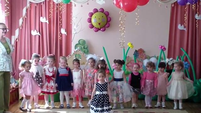 Праздник Весны. Детский сад №126 - 2-ая младшая группа -15. 05 15 смотреть онлайн