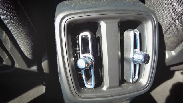 Volvo XC40 - моя первая электрическая машина [на тесте]. смотреть онлайн