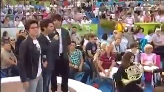 Сыновья Хосе Каррераса, Пласидо Доминго и Лучано Паваротти? Видео взято из интернета.