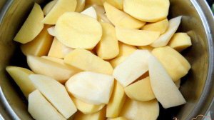 Картофель запеченный с паприкой