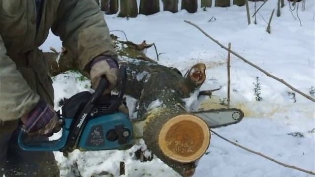 Makita EA3201S40B chainsaw / hard wood