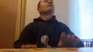 Ритм на столе пальцами