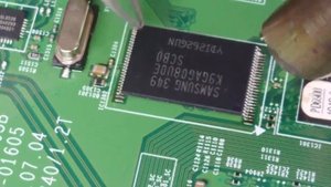Телевизор Samsung зависает на заставке