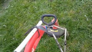 Газонокосилка из детской коляски и триммера