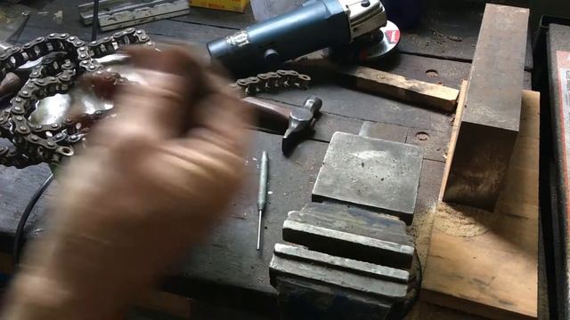 How to shorten a loose chain on a quad bike смотреть онлайн