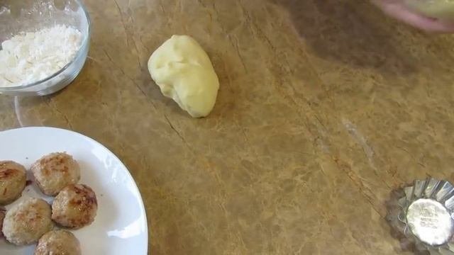 Все теперь просят этот рецепт / Фрикадельки в картофельном тесте / Рецепты Другой Кухни