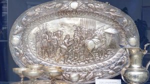 Выставка  «Старинное серебро XVIII-XX вв.» 
Кофейные и чайные сервизы, посуда, сувениры.