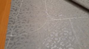 Шьем легкое пальто, раскрой и пошив за два часа. Часть 1. Раскрой на ткани.mp4