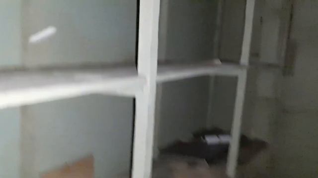 Нашёл человека в заброшке в лесу смотреть онлайн