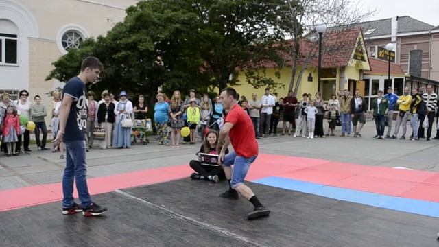День города 2014 | Electro dance | Макс vs. Алексей смотреть онлайн