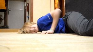 обоссался пранк (продолжение видеоролика "повторяю за другом пранк")