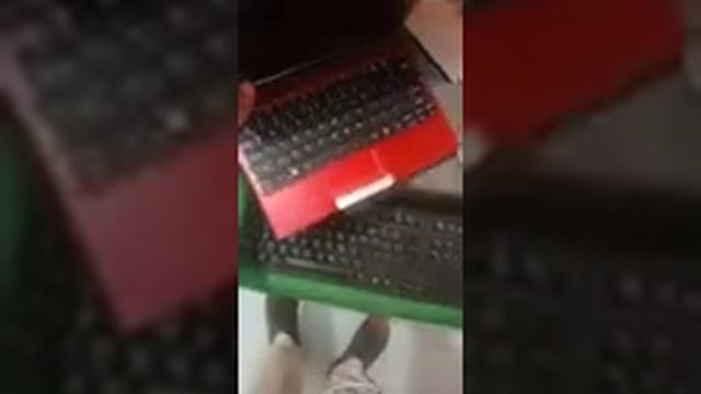 Packard Bell PAV80 Laptop смотреть онлайн