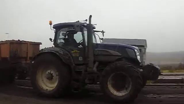 Ets Lieds New Holland T7050 Bluepower Terrassement смотреть онлайн