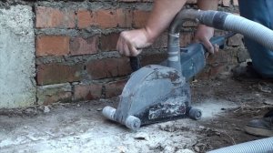 Старенький штроборез Bosch GNF 65 A. Аренда штробореза с пылесосом