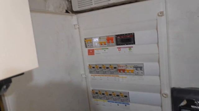 фазное подключение к сети - инвертор Deye смотреть онлайн