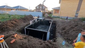 Чаша бассейна за 3 дня из несъемной опалубки
