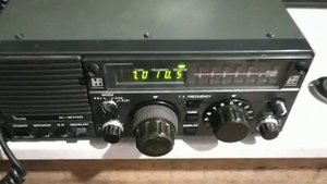 iCOM ic-m700 переделка на ВАЛКОДЕР уже готового синтезатора от UN7PRF