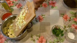 Чеснок маринованный в томатном соку / Часник маринований у томатному соку/ Приправа к мясу, или каш