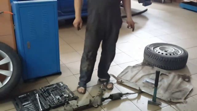 Тугой руль или почему быстро выходит из строя новый гидроусилитель руля.