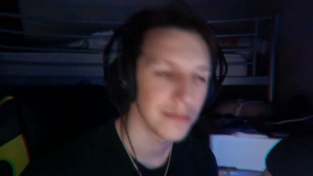 MZLFF качает головой под любую песню (смотреть до конца) смотреть онлайн