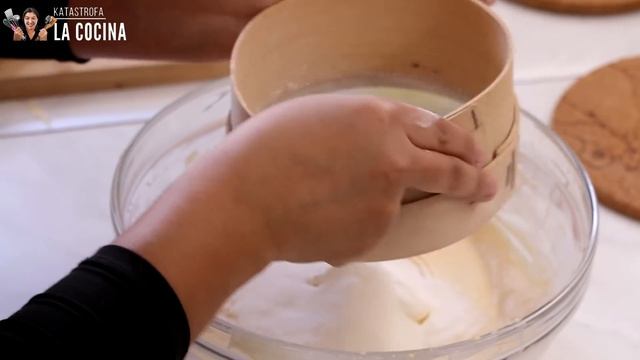 Panqué de limón, una receta de panque suave esponjoso y húmedo que te encantara, es super fácil смотреть онлайн