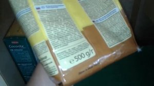 Чем кормить попугаев в период выведения птенцов?