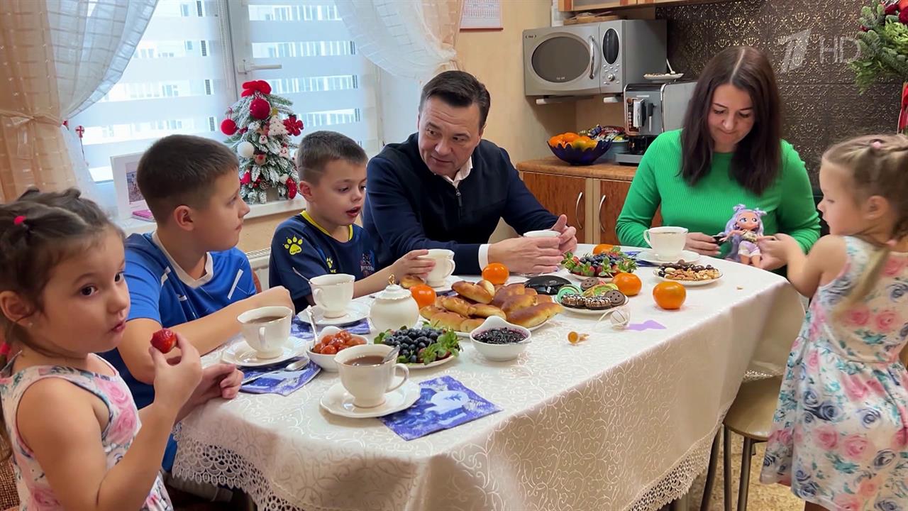 В Подмосковье всю необходимую помощь оказывают вдове Героя России Александра Сычева