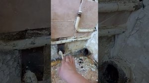 как заменить трубу на кухне под раковиной