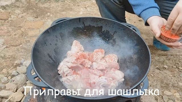 Лучший способ приготовления картофеля - в казане! Жаркое на костре.