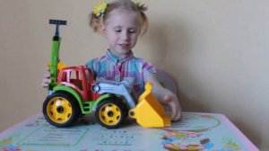 Трактор с двумя ковшами Технок распаковка и обзор игрушки