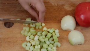 Уха из форели оригинальный рецепт с сельдереем