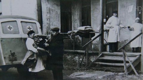 Настоящими героями блокадного Ленинграда стали медики и добровольцы, которые им помогали