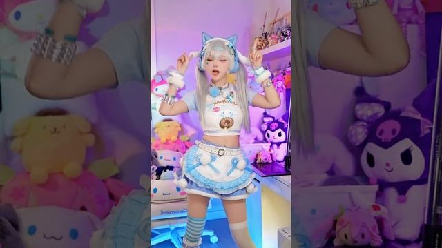 可愛い аниме косплей девушка