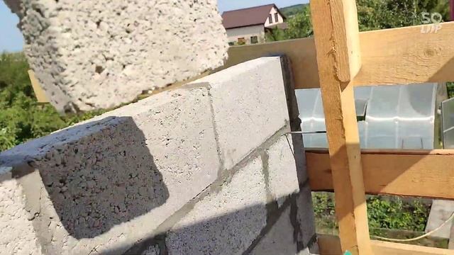 фронтон из перегородочных керамзитобетонных блоков