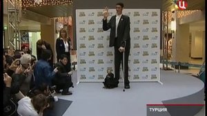 Самы большой и самый маленький человек в мире.