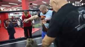 Макс Новосёлов против Питбулей людоедoв! Прокусил сквозь защиту