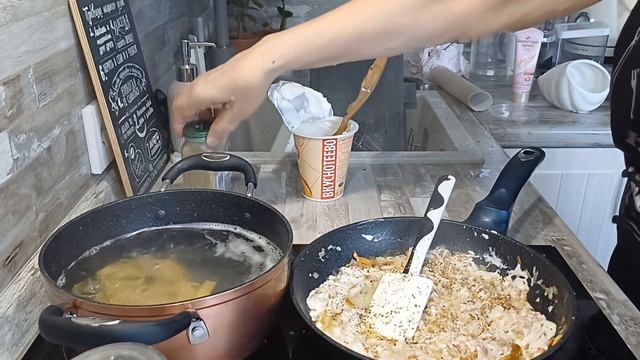 Очень вкусный и быстрый ужин. Фитучини с лисичками смотреть онлайн