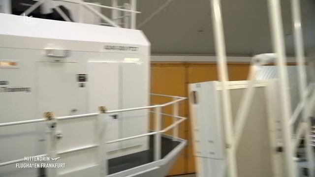 Sein letzter Flug - Pilot fliegt in den Ruhestand | Mittendrin Flughafen Frankfurt 34 смотреть онлайн