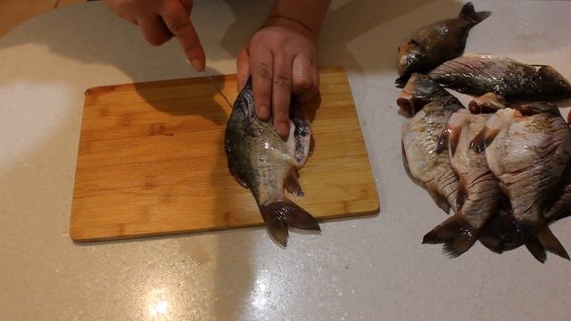 Жареный карась без костей, это просто и очень вкусно! рецепты из рыбы.Как приготовить карася.