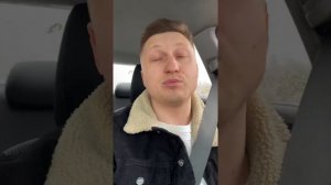 Стоит дарить подарки девушке уже на втором свидании?