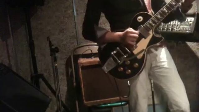 1957's FENDER TWEED HARVERD смотреть онлайн