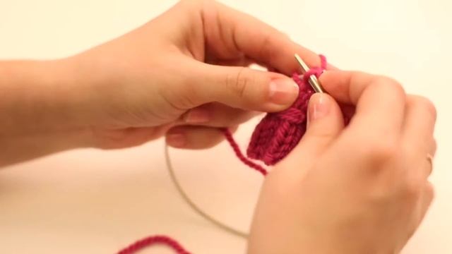 Как вязать узор "ВАФЛИ" спицами. Видеоуроки вязания спицами для начинающих. смотреть онлайн