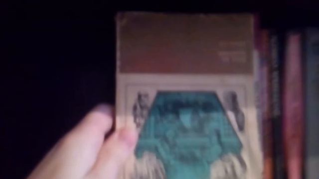 Мои книжные полки || Часть 4 смотреть онлайн